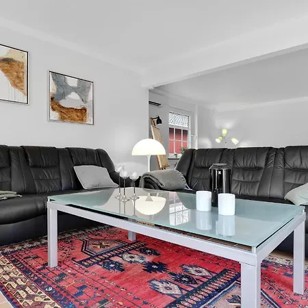 Дом отдыха Stunning Home In Ronne With Wifi *